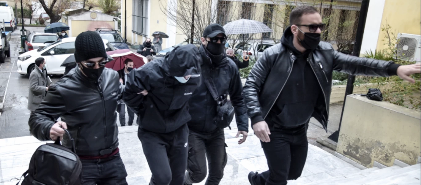 Κατάθεση νεαρών για ξυλοδαρμό στο μετρό: «Μας χτύπησε πρώτος ο σταθμάρχης επειδή δεν φορούσαμε σωστά τη μάσκα»